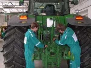 Opravy zemědělské techniky